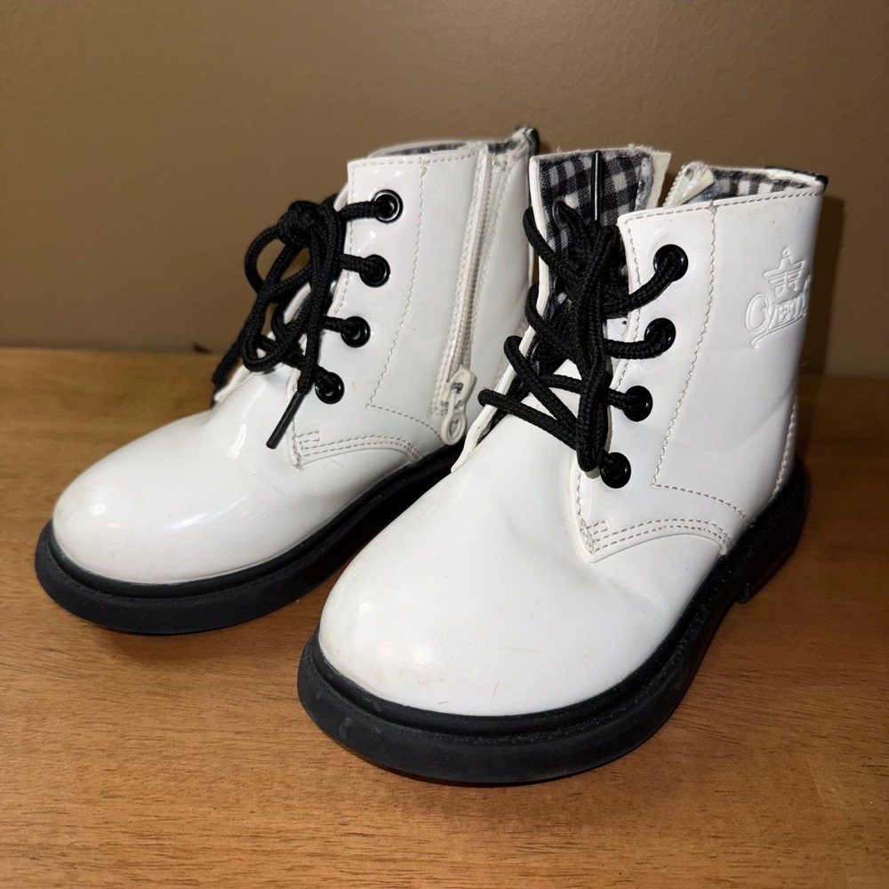 Ovekos Kids White Patent Combat Boots Side Zip Lace Up Size 28 EU